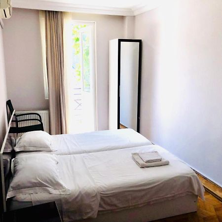 Hotel Dolphin Batoumi Extérieur photo